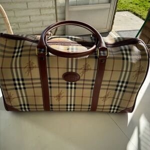 Classic Burberry duffle bag